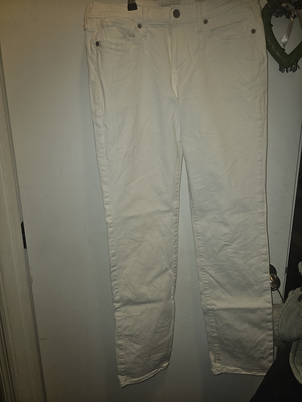 Lucky Brand Sweet Straight Jeans Size 6/28 Soft Marshmallow Cream Mid-rise